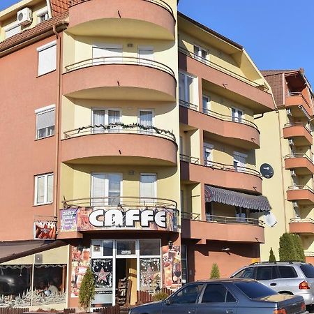 Mb Apartments Jagodina Eksteriør billede