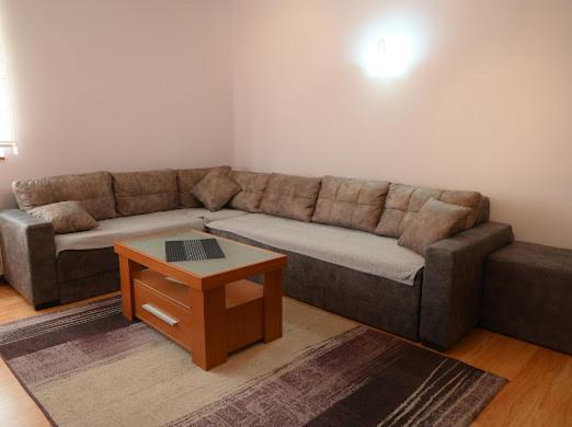 Mb Apartments Jagodina Eksteriør billede