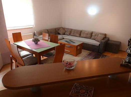 Mb Apartments Jagodina Eksteriør billede