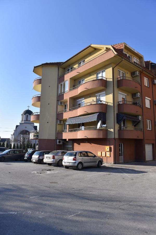 Mb Apartments Jagodina Eksteriør billede